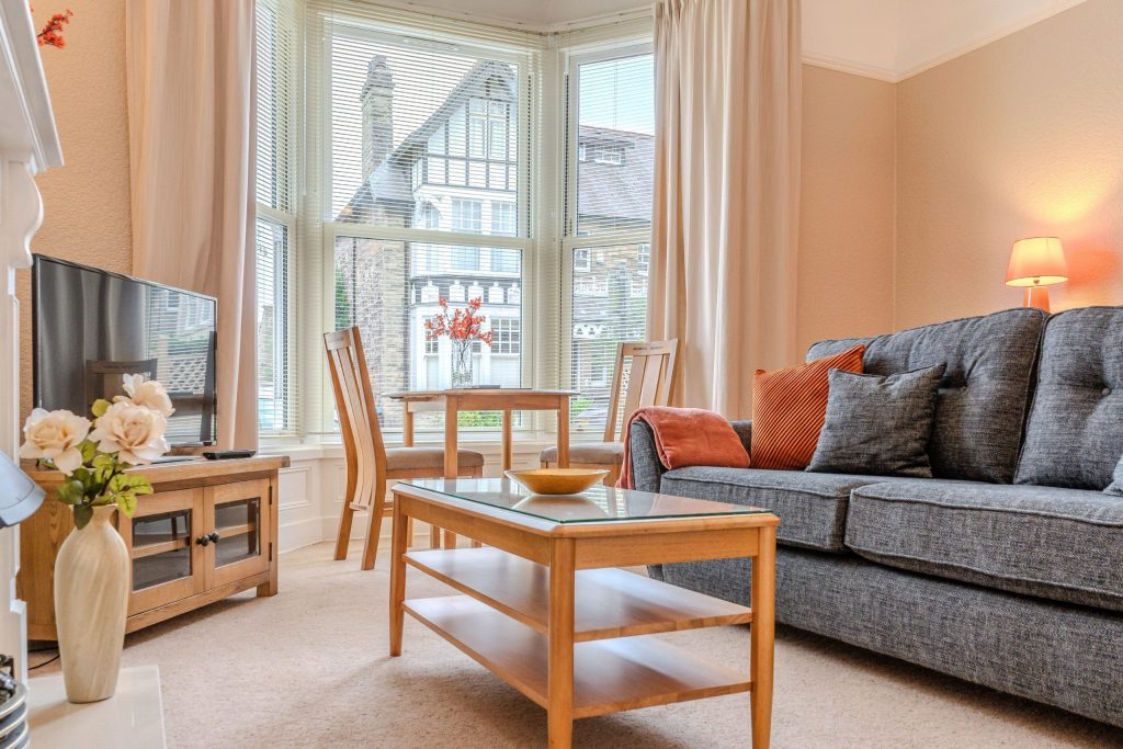 Apt 1, 9 East Park Road