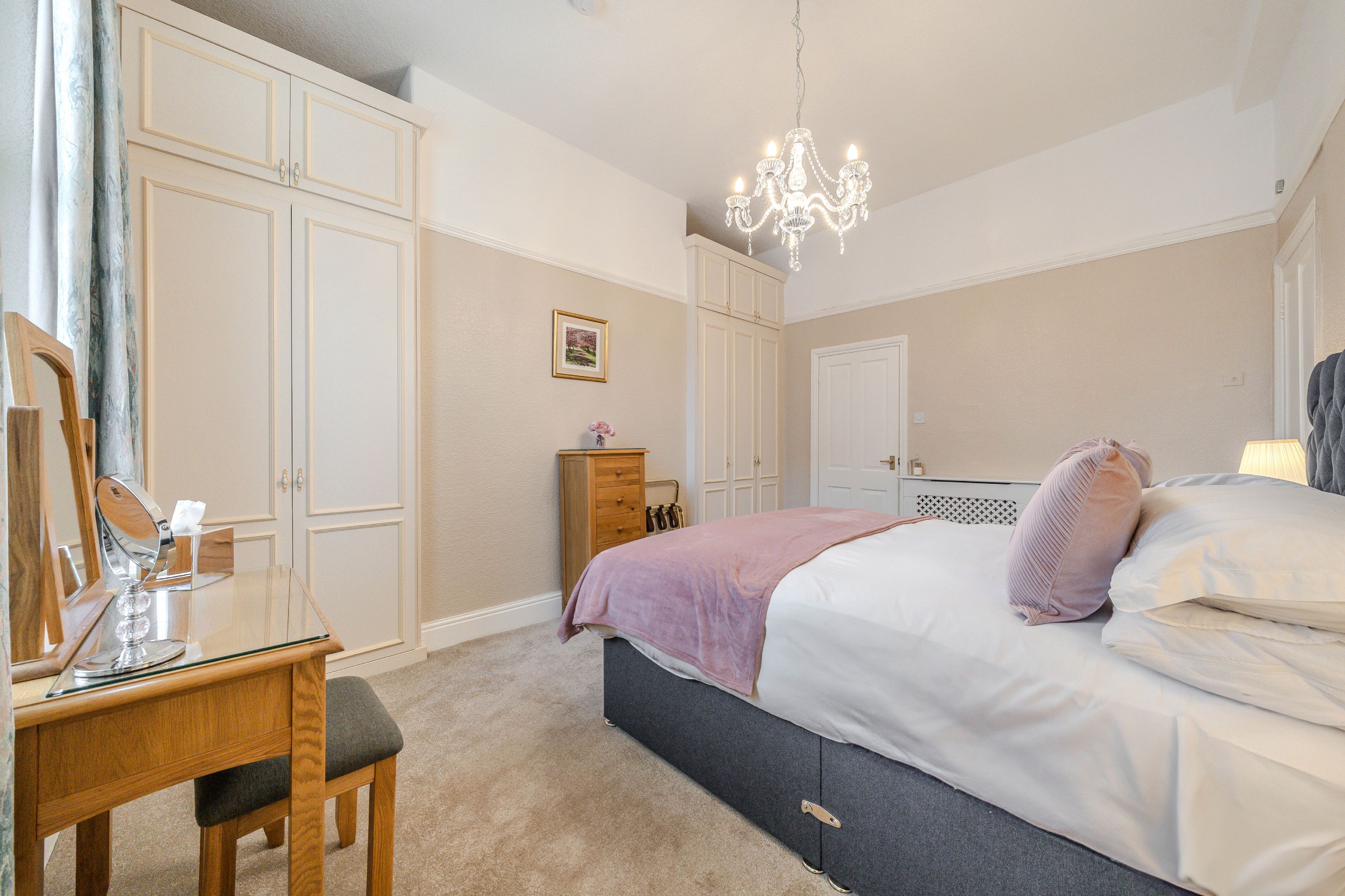 Apt 1 9 East Park Road - image 10