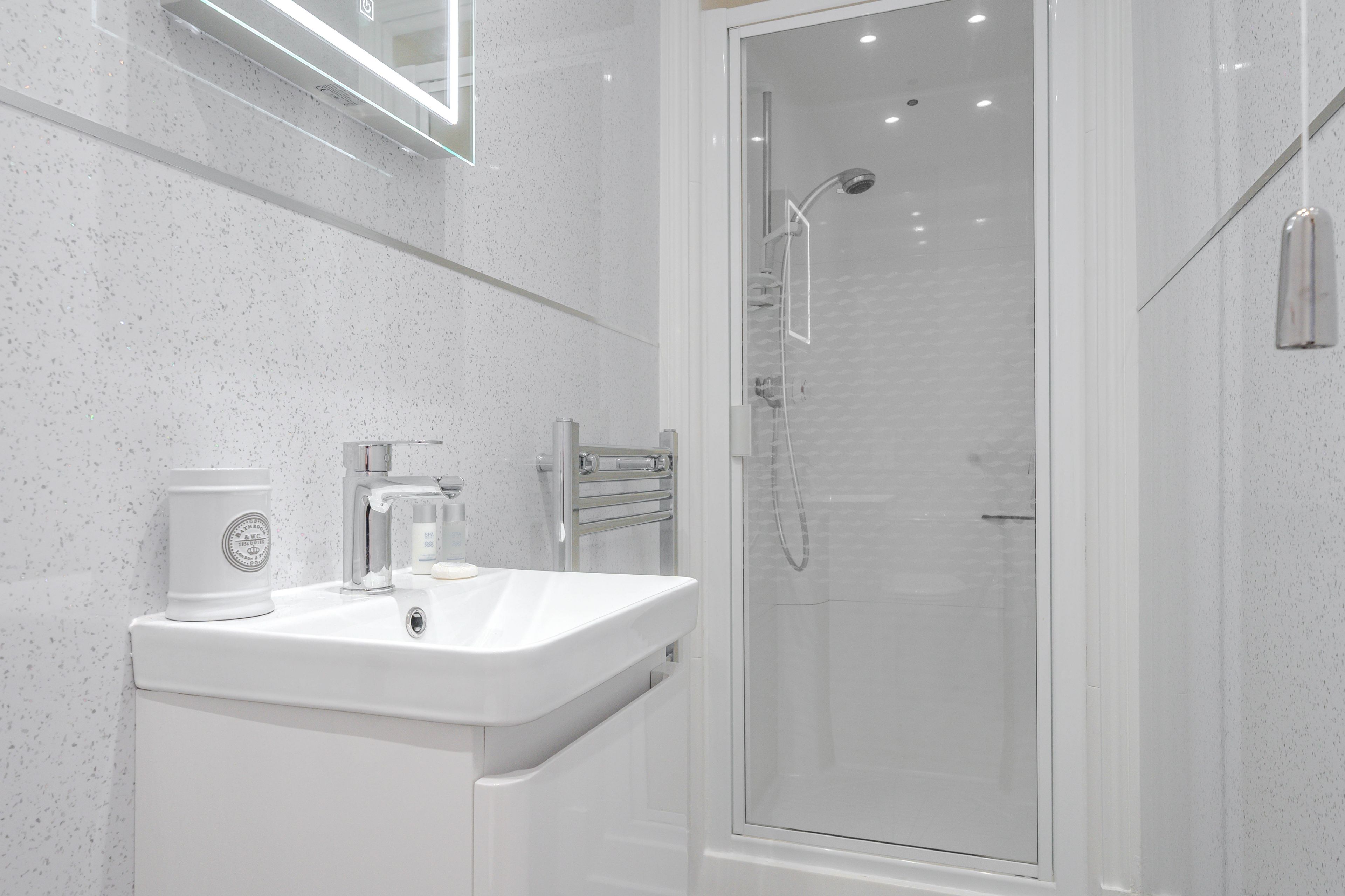 Apt 1 9 East Park Road - image 18