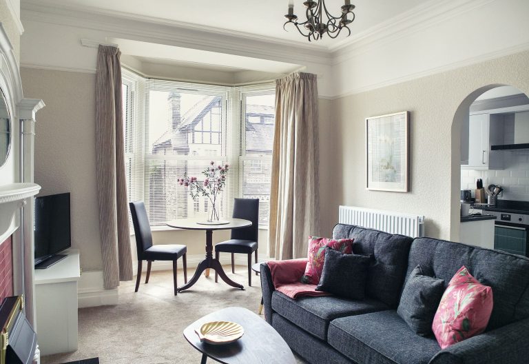 Apt 2 9 East Park Road - image 1