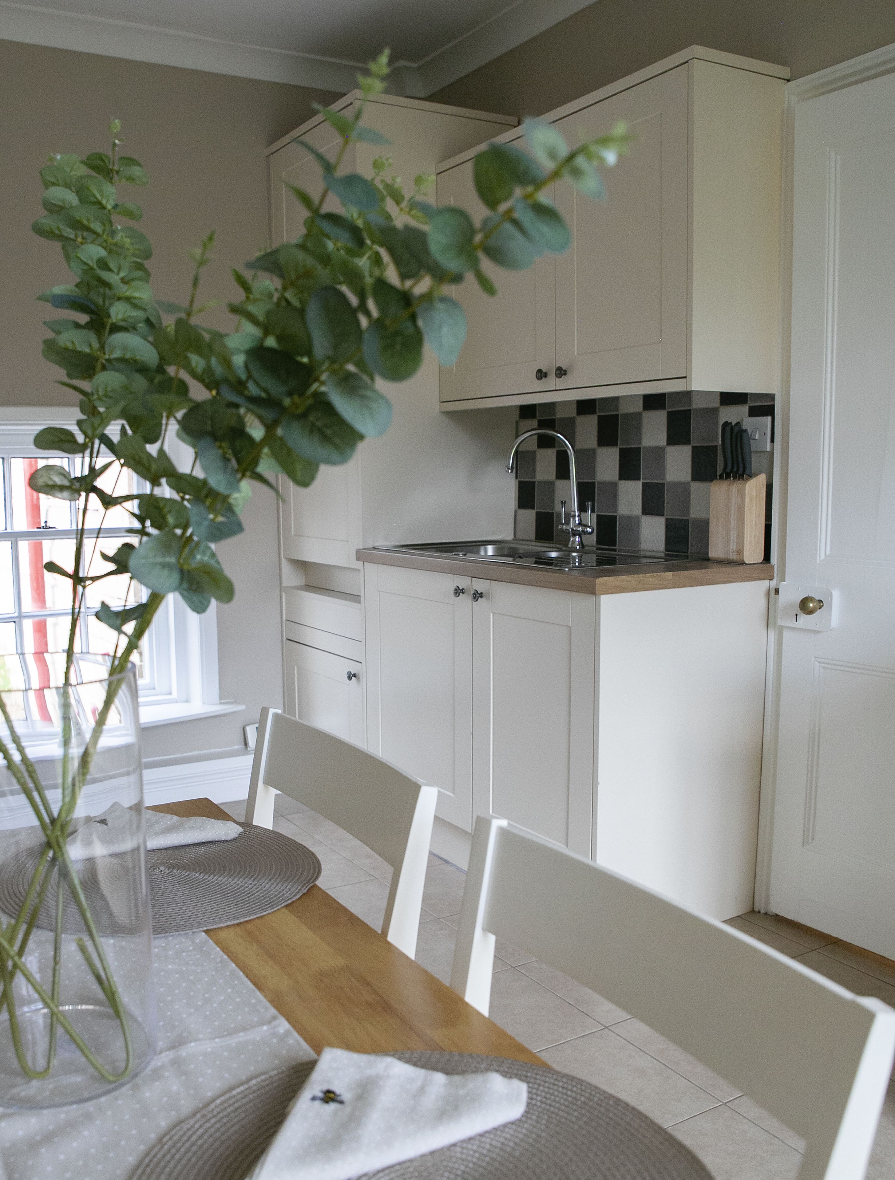 Walshford Lodge Deluxe 2 Bedroom Cottage - image 3