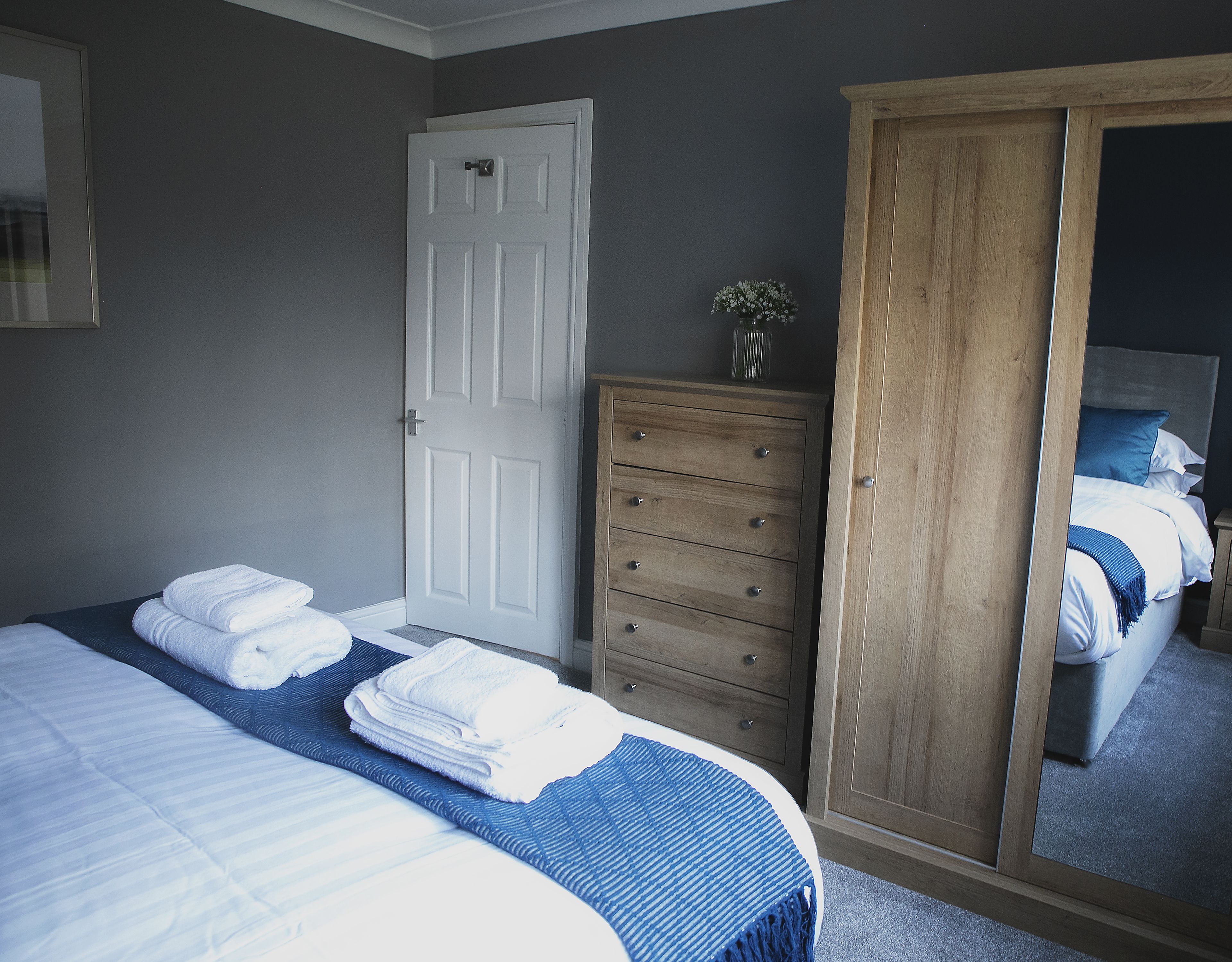 Walshford Lodge Deluxe 2 Bedroom Cottage - image 14