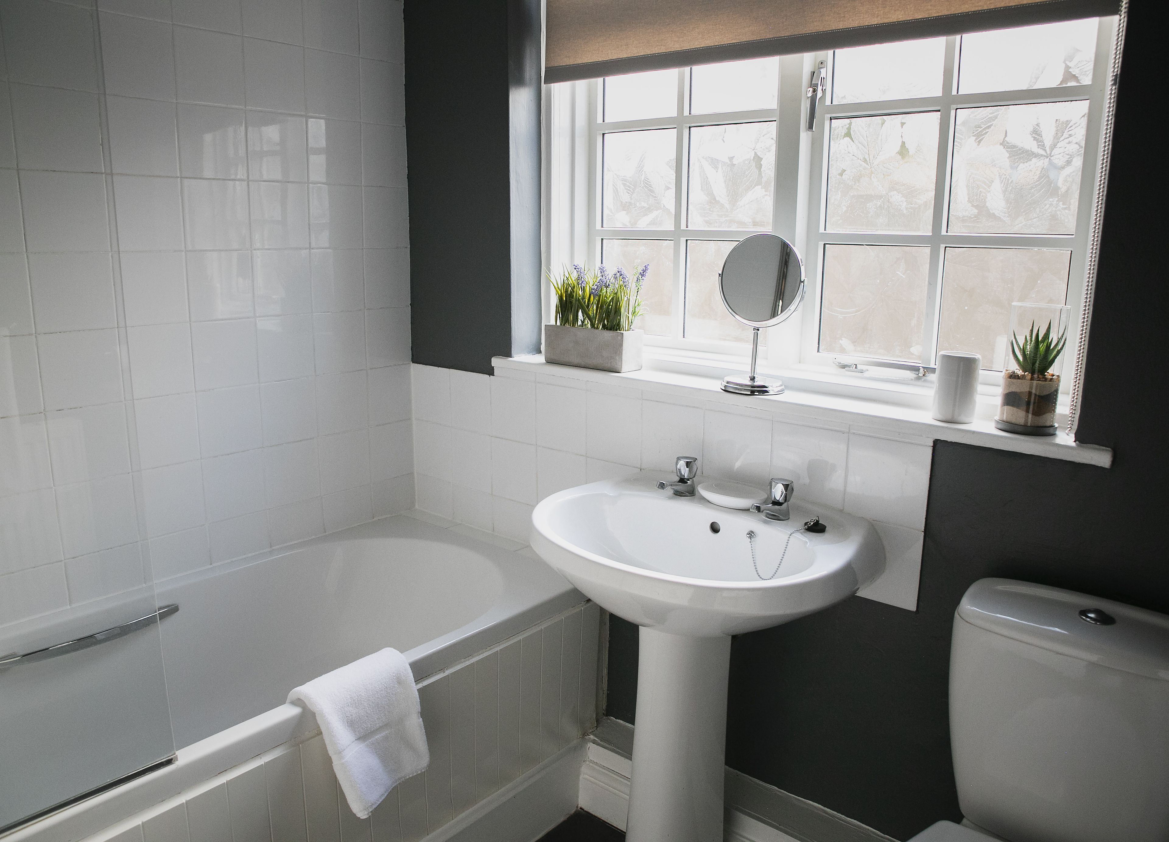 Walshford Lodge Deluxe 2 Bedroom Cottage - image 19